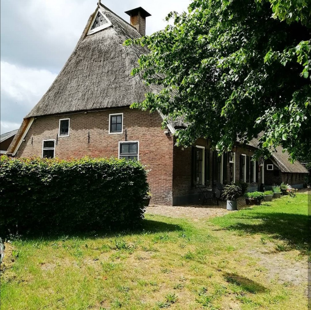 vooraanzicht boerderij