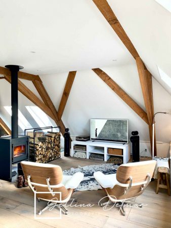 Warme herfststyling in een natuurlijk interieur